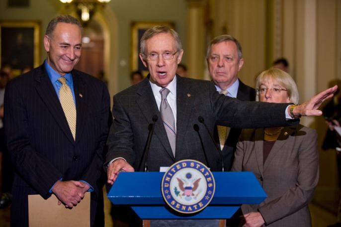 US Senator Dick Durban (C). Photo: Shawn Thew/EPA