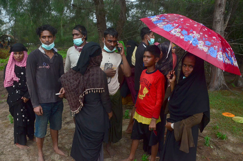 Dozens Of Rohingya Refugees Land Off Indonesian Coast Mizzima Myanmar