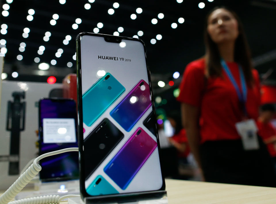 Huawei Launches Own Operating System To Rival Android Mizzima Myanmar News And Insight 