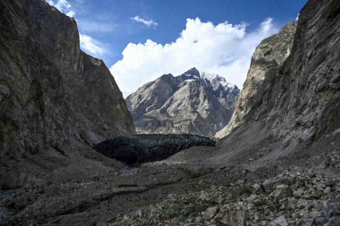 Two thirds of the glaciers of the Hindu Kush-Himalayan region, known as the world's 'Third Pole', will disappear by 2100 if current global warming trends continue (AFP / AAMIR QURESHI)