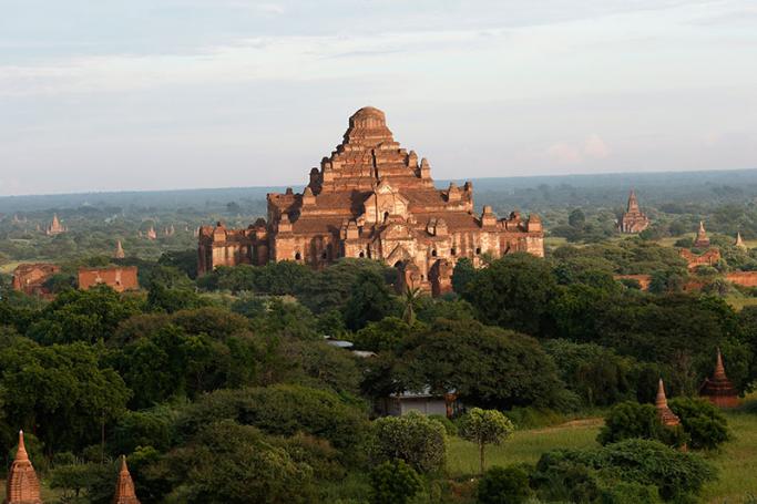A general view shows Dhammayangyi Temple is seen next to others ancient pagodas in Bagan city, Myanmar. Photo: Rungroj Yongrit/EPA
