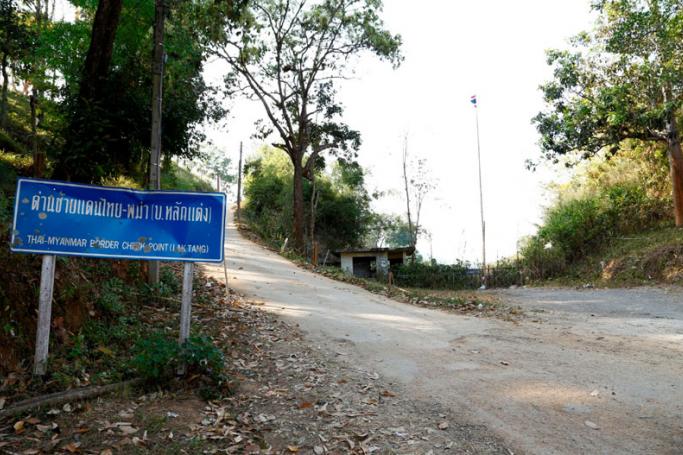 Myanmar is not doing enough to tackle human trafficking, according to a US State Department report. A Thai-Myanmar border checkpoint. Photo: Mizzima
