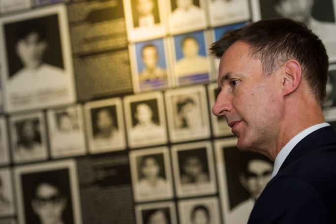 Britain's Foreign Secretary Jeremy Hunt arrives at the Association for Assistance of Political Prisoners (AAPP) Museum in Yangon on the first of a two-day visit to Myanmar, 19 September 2018. Photo: Ye Aung Thu/Pool/EPA