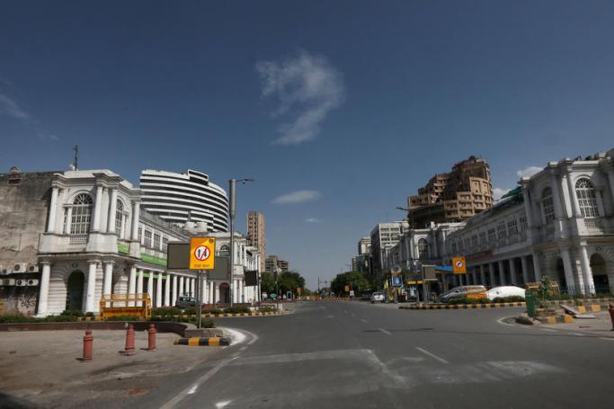 A view of a nearly-deserted road in Connaught Place, one of the business and financial hubs in New Delhi, India, 17 April 2020. Photo: EPA