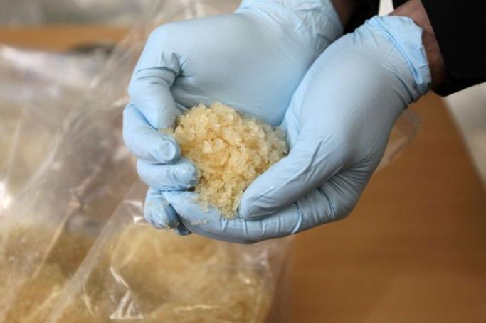 Crystal meth, a drug seen here in a file picture (AFP Photo/DANIEL ROLAND)