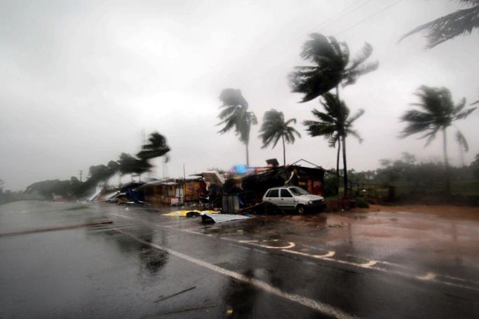 Severe winds after cyclone Fani made landfall in Odisha coast, at Konark in Puri district Odisha, India 03 May 2019. Photo: EPA