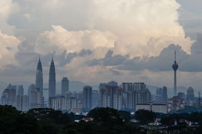 A general view of Kuala Lumpur city after raining, Malaysia, 06 December 2015. Photo: Fazry Ismail/EPA
