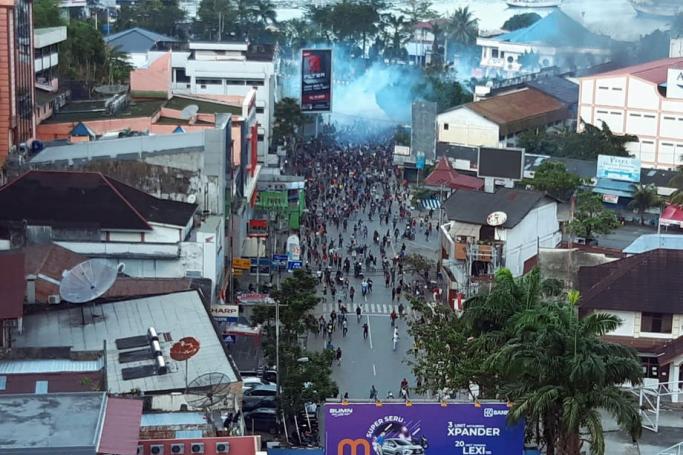 Protesters march during a violent protest in Jayapura, Papua Province, Indonesia, 29 August 2019. Photo: EPA 