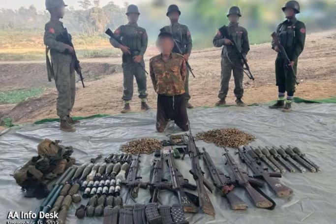 A junta military soldier was arrested by AA during the battle in Maungdaw Township and the weapons and ammunition seized