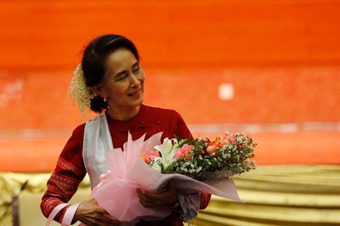 Myanmar's State Counselor Aung San Suu Kyi at the peace talk conference meeting with Myanmar youth at the Myanmar Convention Center in Naypyitaw on 01 January 2017. Photo: Min Min/Mizzima
