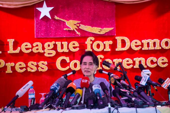 National League for Democracy party leader Daw Aung San Suu Kyi speaks to local and foreign media during a press conference for the upcoming general elections at her residence in Yangon, Myanmar, 5 November 2015. Photo: Hong Sar/Mizzima
