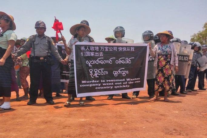 Villagers protest against Chinese mining company Wanbao in Letpadaung on 5 May 2016. Photo: Manza Myay Mon/Mizzima
