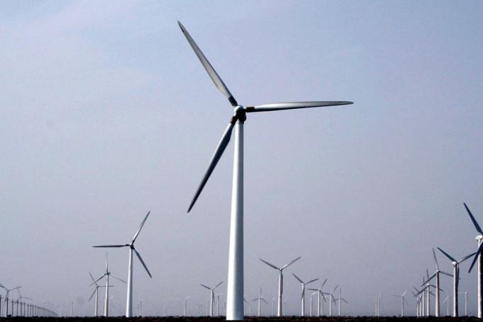 Wind turbines in service at the Dabancheng Wind Power Plant in Urumqi in northwest China's Xinjiang Uygur Autonomous Region, 20 October 2007. EPA/IRIS SA

