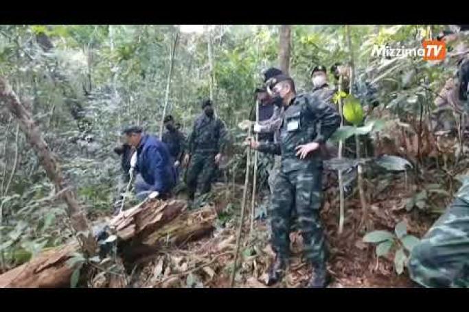 Embedded thumbnail for Thai soldiers inspect jungle after deadly shootout with suspected drug traffickers