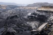 General view of an open coal mine near Mahagama, in the Indian state of Jharkhand on April 5, 2019. XAVIER GALIANA / AFP