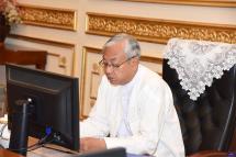 President U Htin Kyaw speaks at the Finance Commission meeting on Monday. Photo: Myanmar President Office

