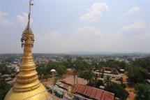 Thiri Mingala Hill (Taunggwe) Pagoda in Loikaw, Kayah State. Photo: sarthit medhasith Suksumret/panoramio
