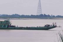 File Photo: While seeing a boat carrying military council troops in the Chindin River 