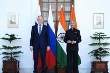  A handout photo made available by the Indian ministry of external affairs showing Indian External Affairs Minister Dr. S. Jaishankar welcoming Minister of Foreign Affairs of the Russian Federation Sergey Lavrov (L) in New Delhi, India 01 April 2022. Photo: EPA